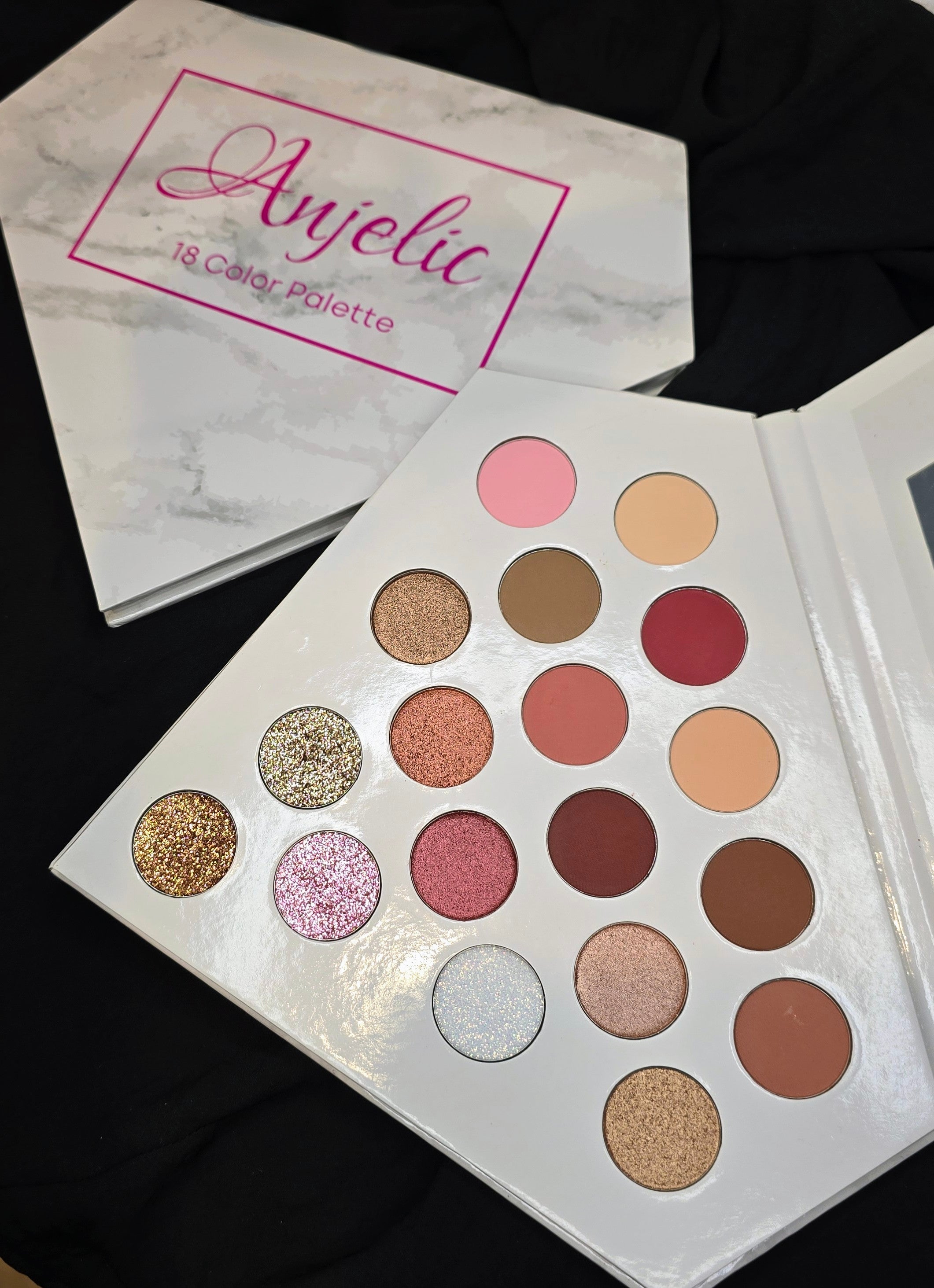 Anjelic Beauty Collection: 18 Color Eyeshadow Palette
