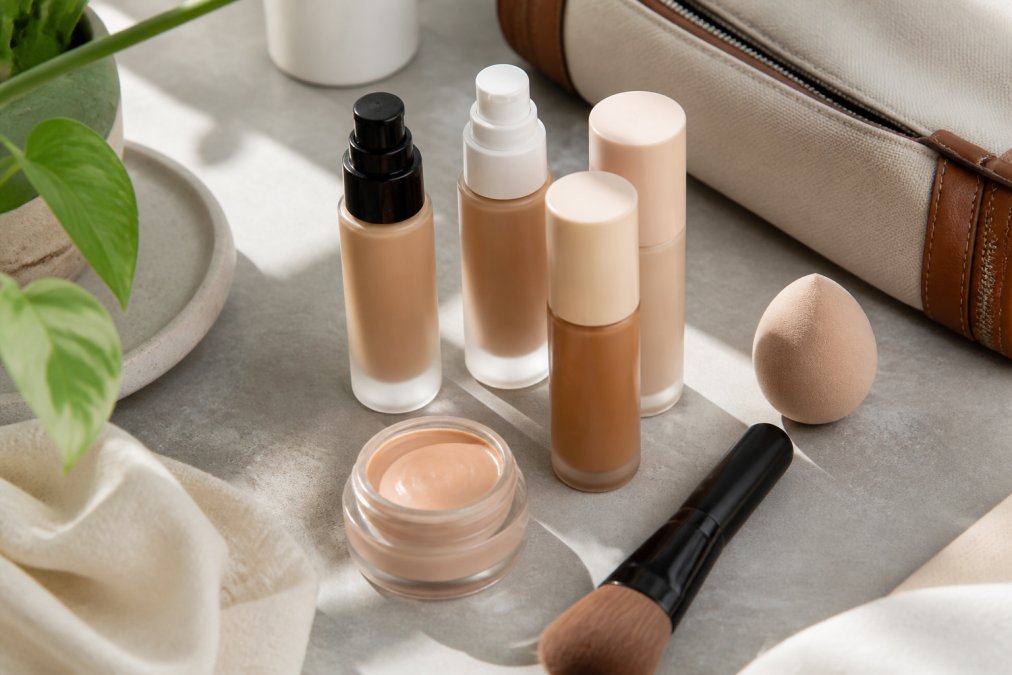 Clean Beauty Foundation for Daily Commute: 2026 Picks