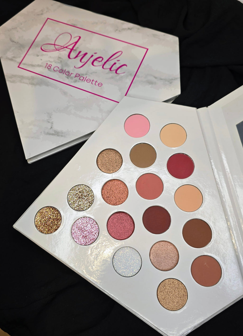 Anjelic Beauty Collection: 18 Color Eyeshadow Palette